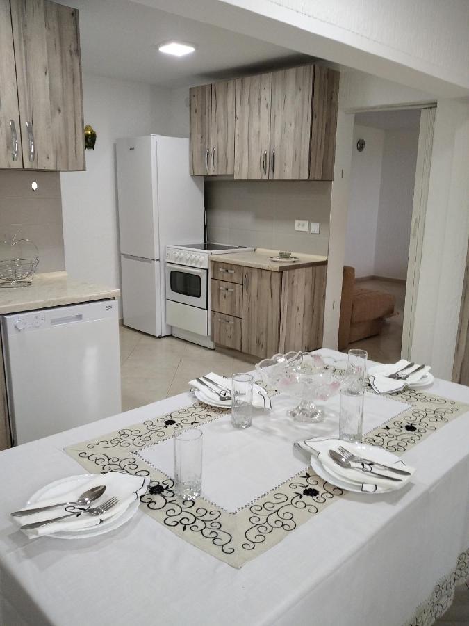 Aparttoni Dobra Voda Dış mekan fotoğraf
